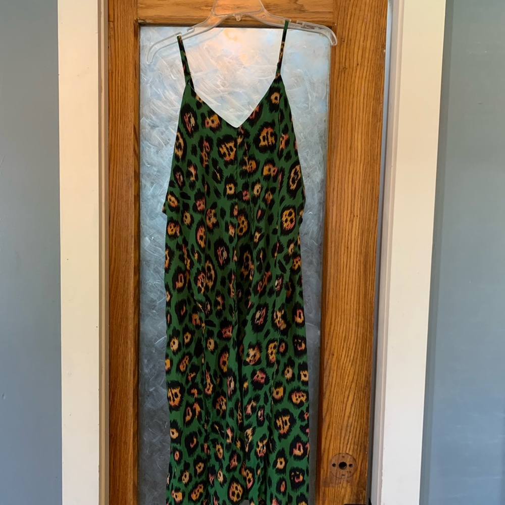 Cute preowned women’s Japna green animal print slip dress in medium
